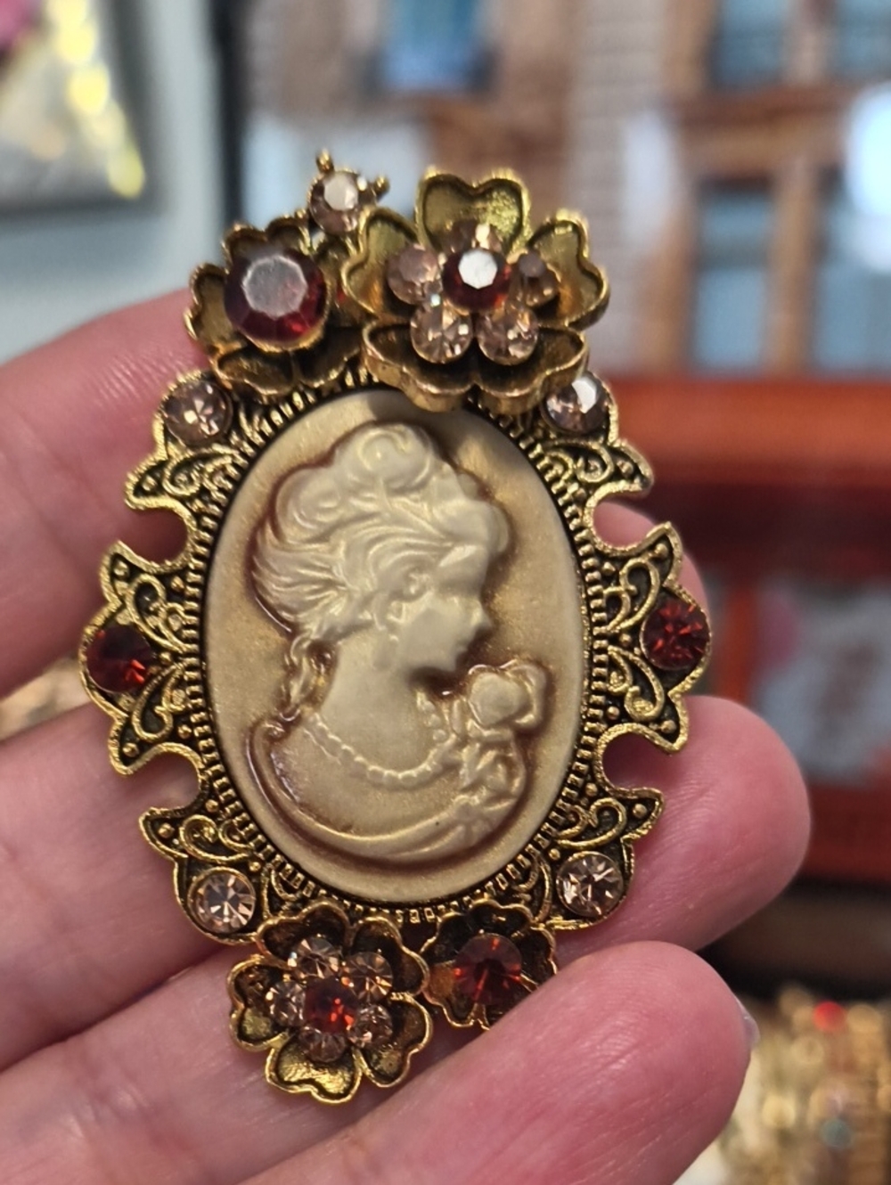 Vintage Gold Cameo Brooch with Amber Accents&Flowers